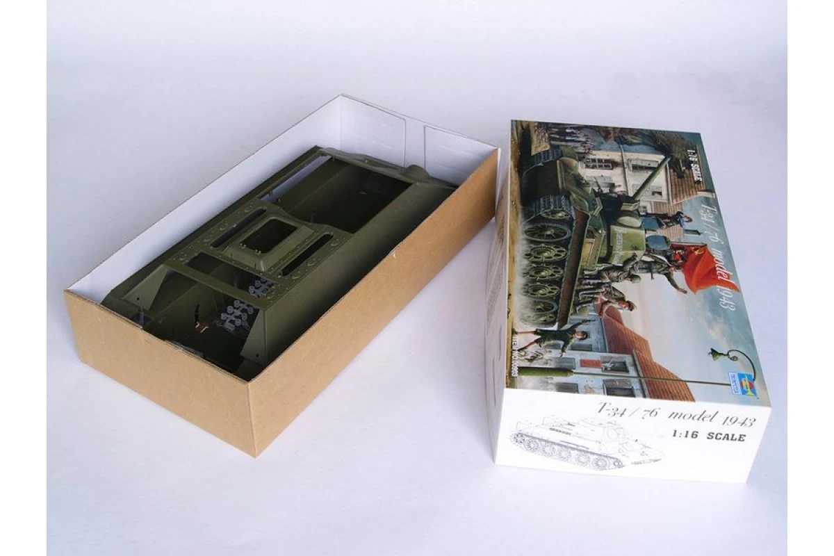 00903 | Trumpeter 1/16 1943 T-34-76 Medium Tank Scaled Plastic Model Kit 5 00903 | Trumpeter 1/16 1943 T-34-76 Medium Tank Scaled Plastic Model Kit - Image 5