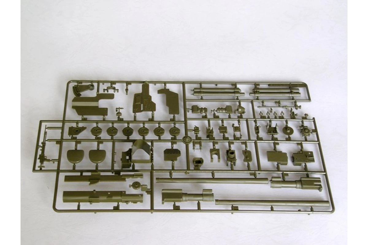 00903 | Trumpeter 1/16 1943 T-34-76 Medium Tank Scaled Plastic Model Kit 11 00903 | Trumpeter 1/16 1943 T-34-76 Medium Tank Scaled Plastic Model Kit - Image 11