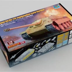 Outlet Crafted Scale Store -Outlet Crafted Scale Store TRU 00934 2 1200x800 1