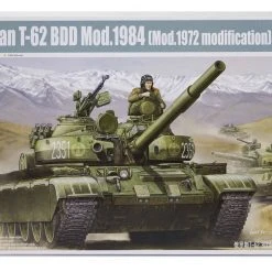 01554 | Trumpeter 1/35 Russian 1984 (1972 Modification) T-62 BDD Tank Scaled Plastic Model Kit