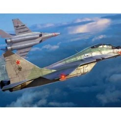 01677 | Trumpeter 1/72 MiG-29UB Fulcrum (Izdeliye 9.5) Fighter Jet Scaled Plastic Model Kit